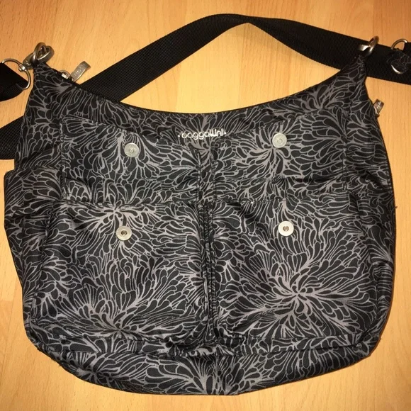 Baggallini Small Everywhere Bag-Midnight Blossom Print - Picture 7 of 16